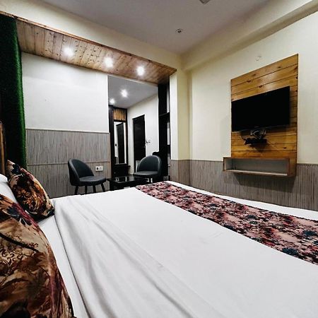 Hangout Inn Bhāgalpur Eksteriør billede